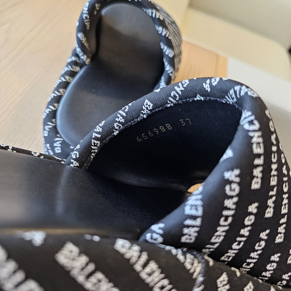 BALENCIAGA LOGO SLIP ON PLATFORM SANDALS - Picture 7 of 9